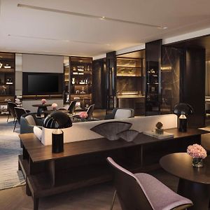 One-Bedroom King Suite